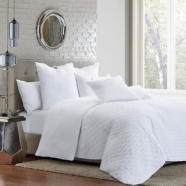 Gibson 7 Piece Queen Duvet Set In White