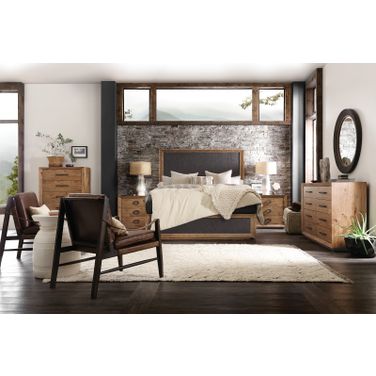 Hooker Furniture Big Sky Panel Bedroom Set in Medium Wood
