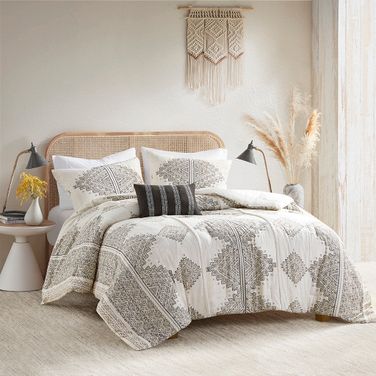 Ibiza 4 Piece Printed King/Cal King Comforter Set with Throw Pillow In Black and Ivory