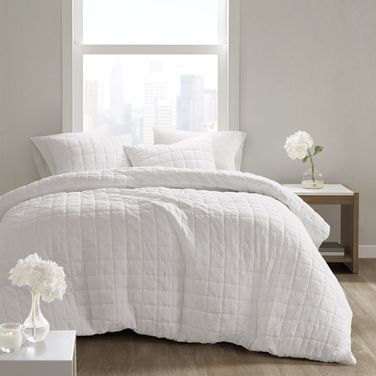 Jersey Polyester 3 Piece King Comforter Mini Set In White