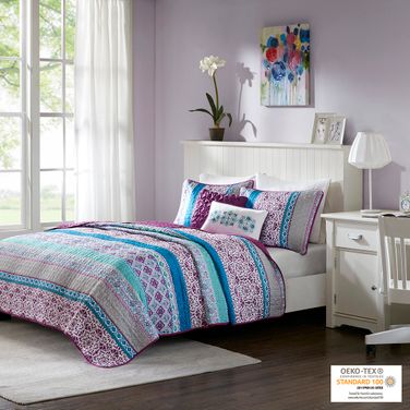 Joni Reversible 5 Piece Full/Queen Quilt Set with Throw Pillows In Purple