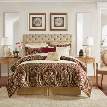 Julius 4 Piece King Comforter Set In Burgundy