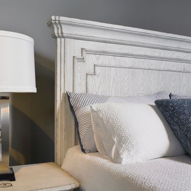 Lafayette II King Panel Bed in White Mist