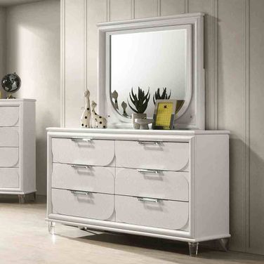 Lareina Dresser In Pearl White
