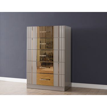 Lorenzo Gold Detailed Chest In Gray