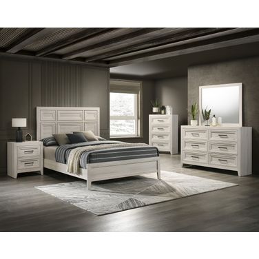 Lorraine Chest In Antique White