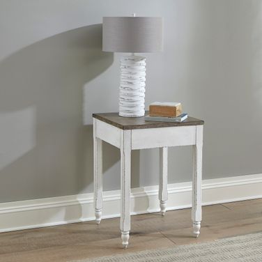 Magnolia Manor Corner Filler In White
