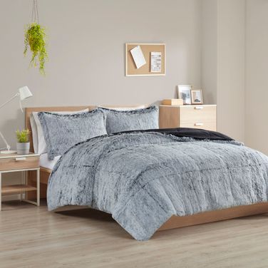 Malea Shaggy Long Fur 3 Piece King/Cal King Comforter Mini Set In Black and White
