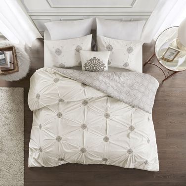 Malia Cotton 4 Piece King Duvet Cover Set With Over All Embroidery In Ivory