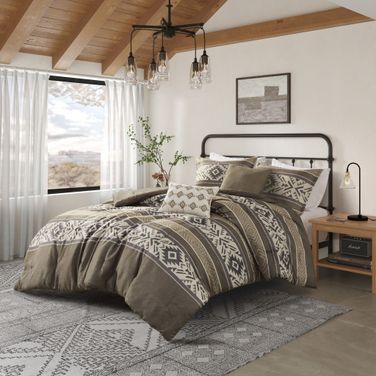 Mariposa 5 Piece Stripe Herringbone Full/Queen Comforter Set with Throw Pillows In Brown