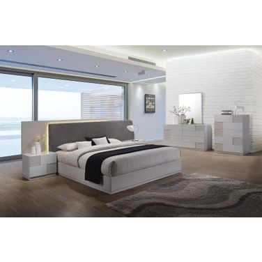 Naple 5 Piece Poplar Wood Queen Platform Bedroom Set Gray And Silver