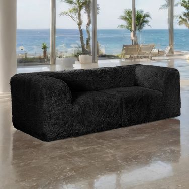 Nappi Loveseat In Black