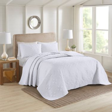 Oakley 3 Piece Reversible King/Cal King Bedspread Set In White
