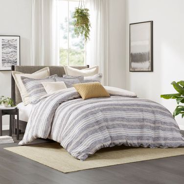 Oasis Oversized Chenille Jacquard Striped 8 Piece Full/Queen Comforter Set with Euro Shams and Throw Pillows In Charcoal
