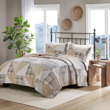 Olsen Olsen 3 Piece Oversized Cotton Full/Queen Quilt Set In Tan