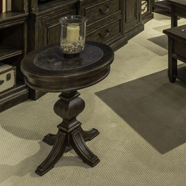 Paradise Valley Round Chairside Table In Saddle Brown