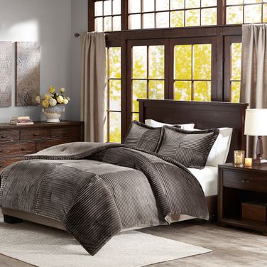 Parker Plush Down Alternative King/Cal King Comforter Set In Grey