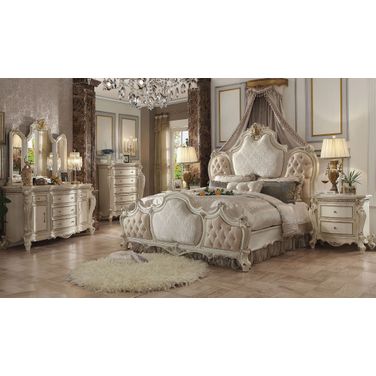 Picardy Upholstered Bedroom Set In Antique Pearl