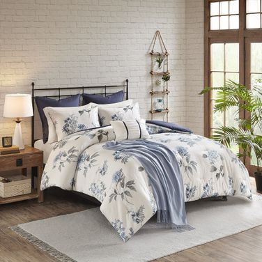 Polyester 7 Piece Printed Seersucker King Comforter Set With Throw Blanket In Blue