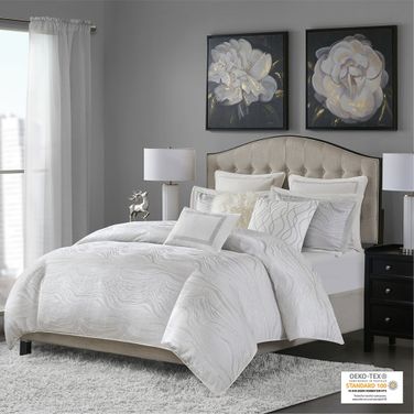 Polyester Jacquard Metallic 8 Piece Queen Comforter Set In White