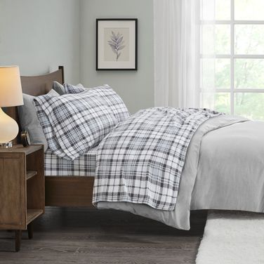 Polyester Knitted Micro Fleece Printed 4 Piece King Sheet Set In Grey Plaid
