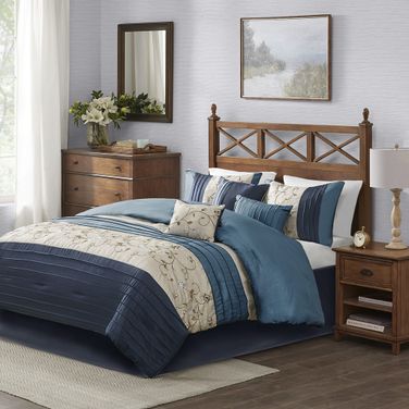 Polyester Polyoni Pieced 7 Piece California King Comforter Set In Navy