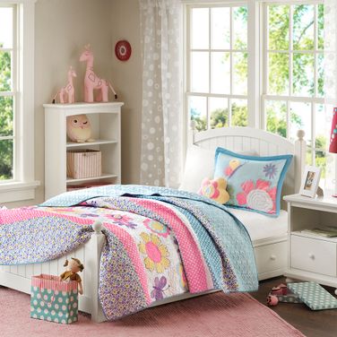 Crazy Daisy Reversible 4 Piece Quilt Set with Throw Pillow In Multi