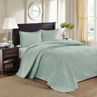 Quebec 3 Piece Reversible Bedspread Set In Seafoam