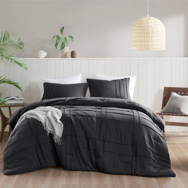Porter Soft Washed Pleated Comforter Set In Black
