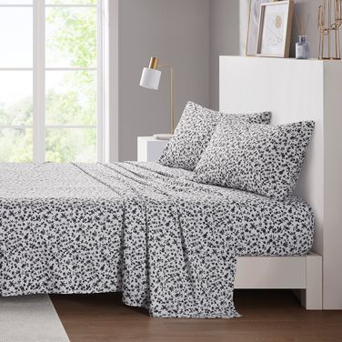 Printed Microfiber 4 Piece King Sheet Set In Black Floral