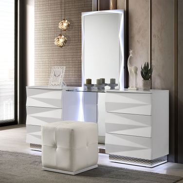 Prisma Vanity In White