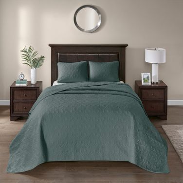 Quebec 3 Piece Reversible Bedspread Set In Balsam Green