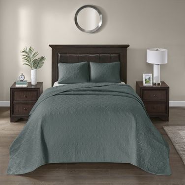 Quebec 3 Piece Reversible Bedspread Set In Balsam Green