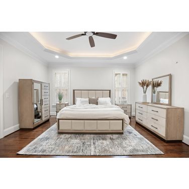 Rio Vista Upholstered Queen Bed In Tan