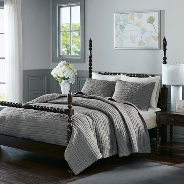 Serene 3 Piece Hand Quilted Cotton Quilt Set In Grey