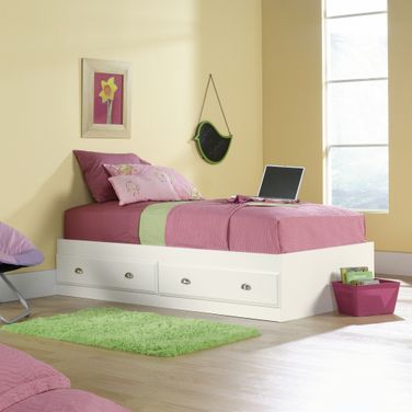 Shoal Creek Bedroom Set In Soft White