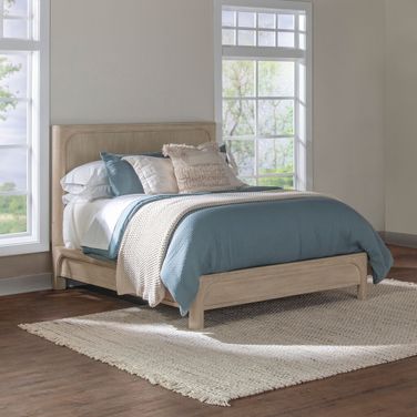 Solano 55-Inch Queen Panel Bed In Weathered Mango