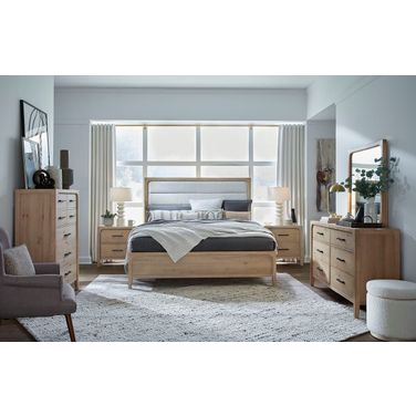 Somerset Upholstered Panel Bedroom Set In Butternut