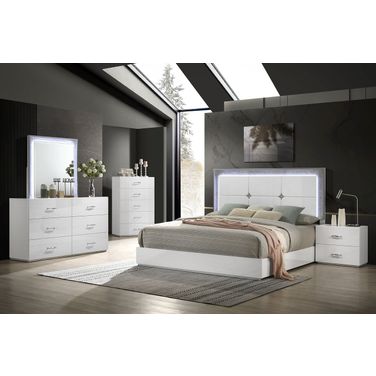 Stoholm Bedroom Set In White