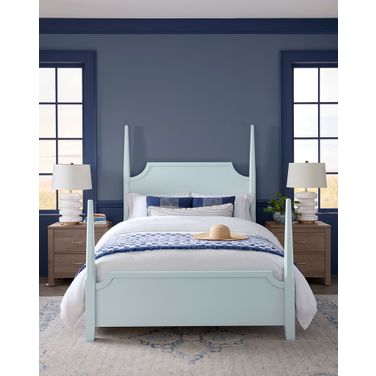 Tide and Timber Queen Pencil Poster Bed In Blue