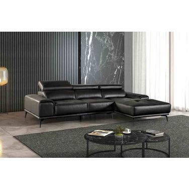 Vadso Right Chaise Sectional In Black