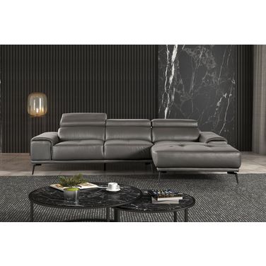 Vadso Right Chaise Sectional In Dark Gray