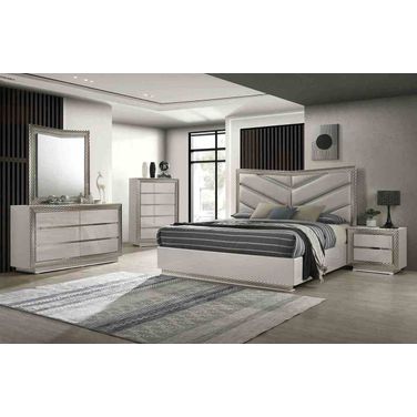 Ventnor Upholstered Bedroom Set In Gray