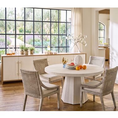 Weekender Mackinaw Round Dining Room Set In White Sand