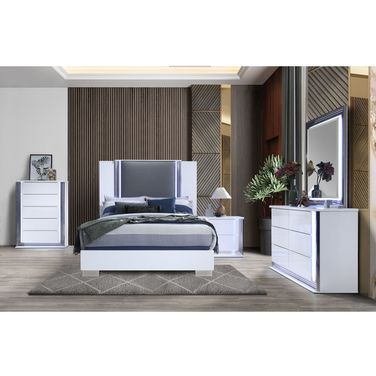 Ylime Bedroom Set with LED Fully Slatted In Smooth White