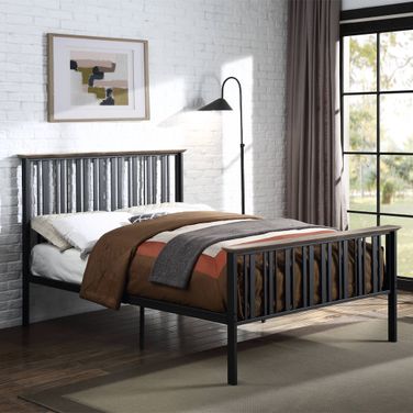 Zudora Full Bed In Antique Oak