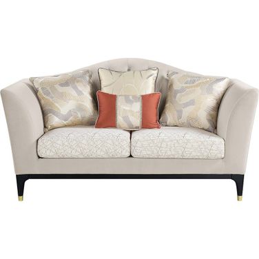 Acme Tayden Loveseat With 4 Pillows