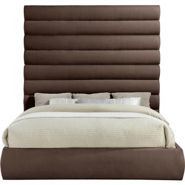 Adam Chenille Fabric King Bed In Brown