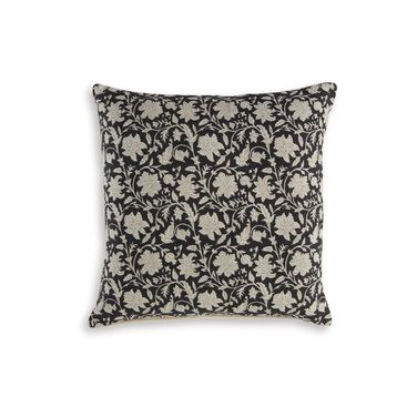 Alanderson Pillow Set of 4 In Black/Ivory