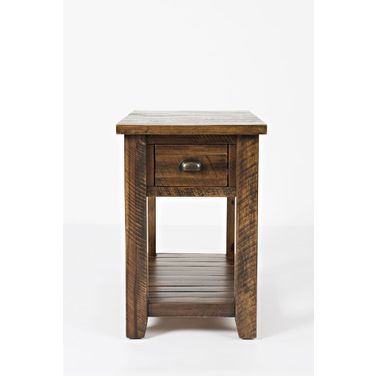 Artisan'S Craft Chairside Table In Dakota Oak